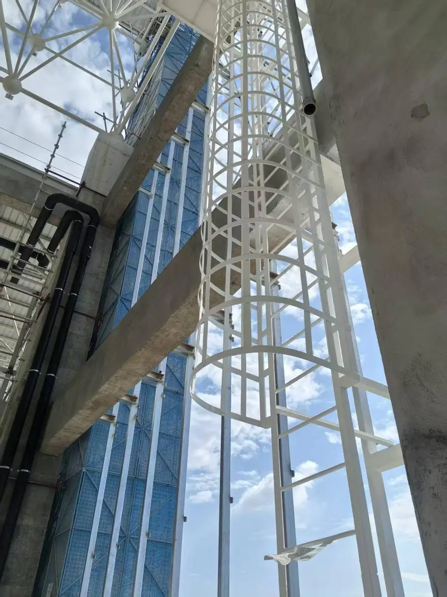 Dengtai factory fixed ladders after hot-dip galvanizing