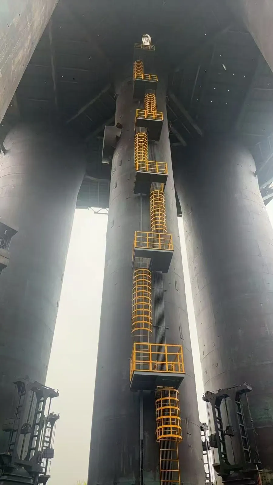 Dengtai factory hot-dip galvanized fixed ladders packed for shipment