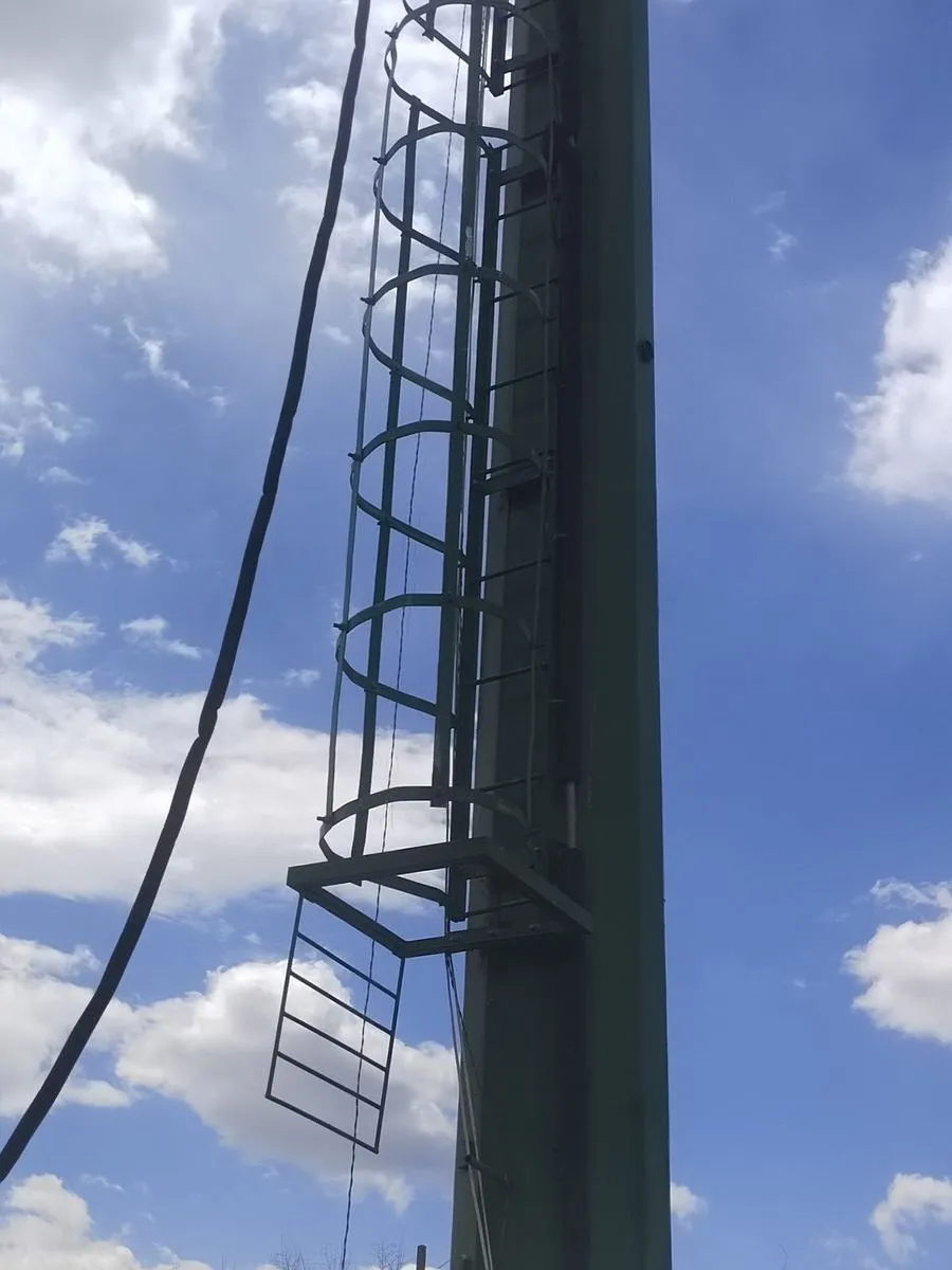 Fixed ladder stairs for warehouse mezzanine