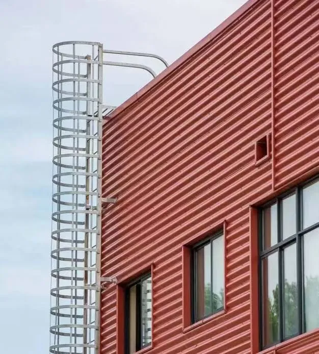 Ship fixed ladder in SS316 marine grade