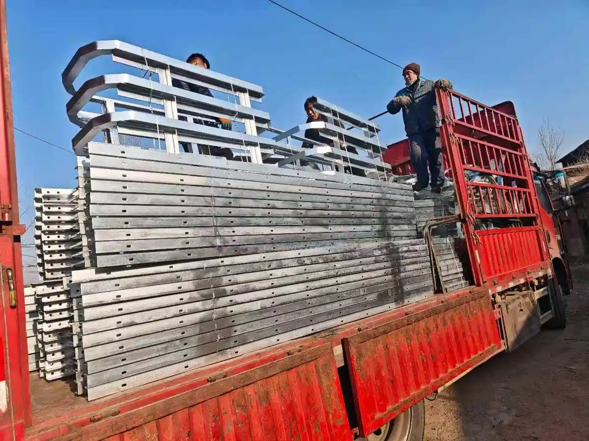 Dengtai factory fixed ladder sections loaded for delivery