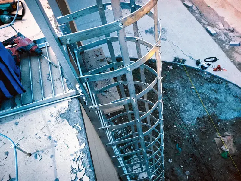 Dengtai fixed ladder — factory installation